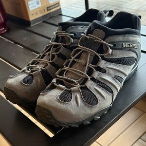 Merrell Men's Black and Gray Athletic Shoes Chameleon 8